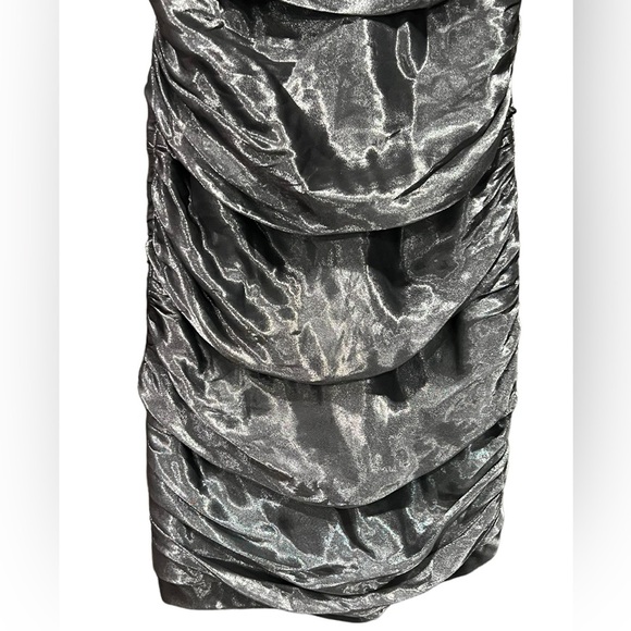 Carmen Marc Valvo Metallic Grey Party Embellished Strapless Dress Size 12. - Picture 4 of 12